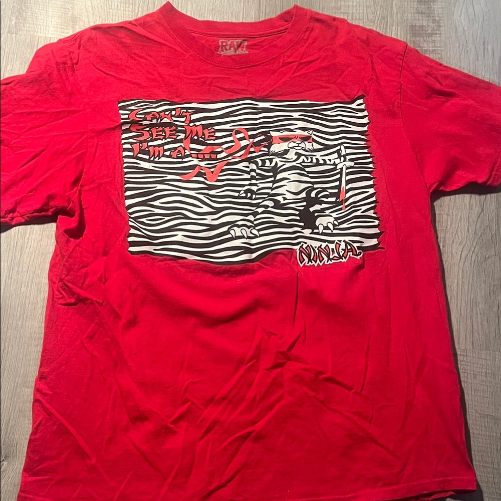 Red Graphic T-Shirt can’t see me I’m a ninja raw magnificent blue size L